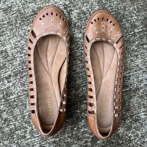Strictly Comfort Women's Laser Cut Slip-on Shoes Leather Upper Brown Size‎ 7